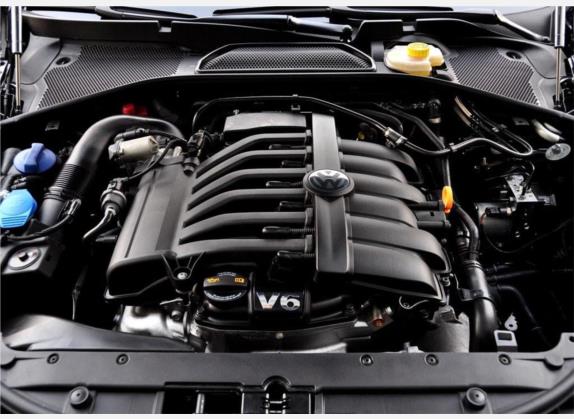 辉腾 2009款 3.6L V6 5座加长顶级版 其他细节类   发动机舱