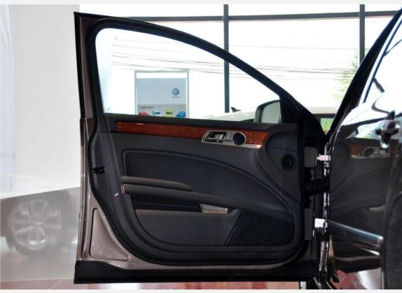 辉腾 2009款 3.6L V6 4座加长行政版 车厢座椅   前门板