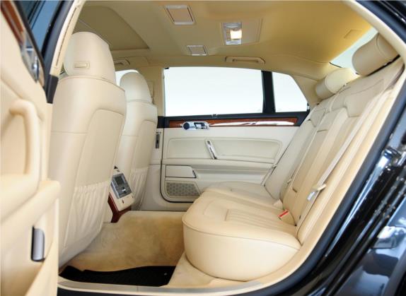辉腾 2011款 3.6L V6 5座加长商务版 车厢座椅   后排空间
