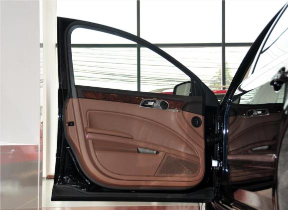 辉腾 2011款 3.6L V6 5座加长舒适版 车厢座椅   前门板