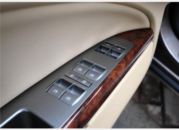 辉腾 2011款 3.6L V6 5座加长Individual版 车厢座椅   门窗控制