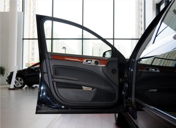 辉腾 2012款 3.0L 商务型 车厢座椅   前门板