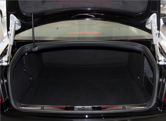 辉腾 2012款 3.6L 尊享定制型 车厢座椅   后备厢