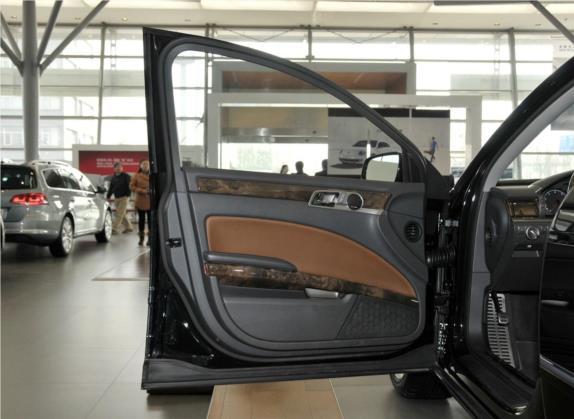 辉腾 2012款 4.2L 奢享定制型 车厢座椅   前门板
