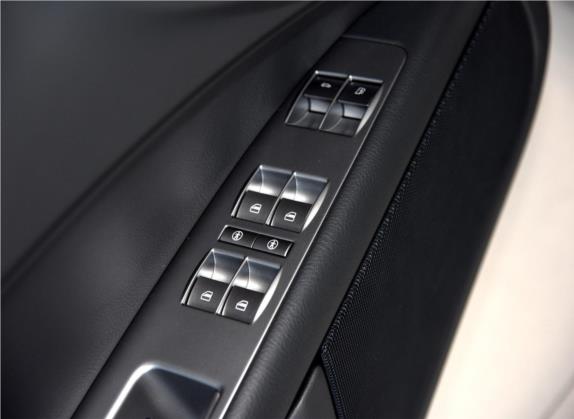 辉腾 2014款 3.0L 行政型 车厢座椅   门窗控制