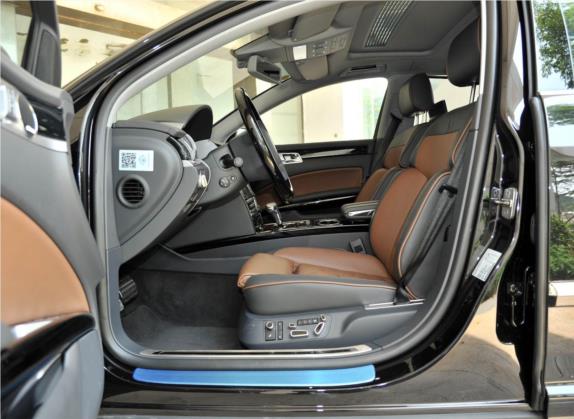 辉腾 2015款  4.2L 奢享版 车厢座椅   前排空间
