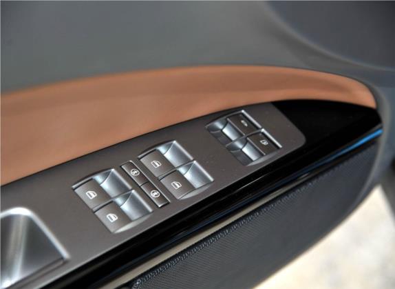 辉腾 2015款  4.2L 奢享版 车厢座椅   门窗控制
