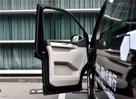凯路威 2016款 2.0TSI 四驱舒适版 9座 车厢座椅   前门板