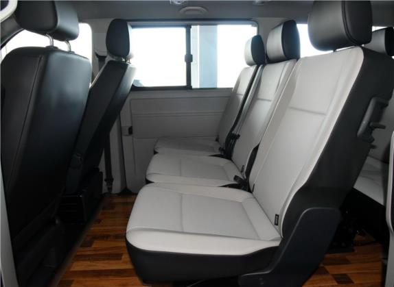 凯路威 2016款 2.0TSI 四驱舒适版 8座 车厢座椅   后排空间