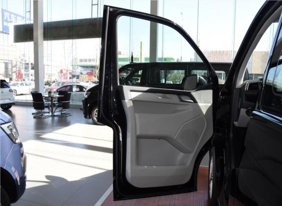 凯路威 2018款 2.0TSI 四驱舒适版 9座 车厢座椅   前门板