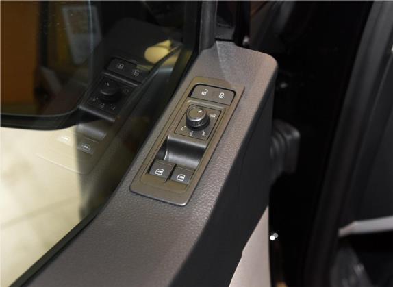 凯路威 2018款 2.0TSI 四驱豪华版 7座 车厢座椅   门窗控制