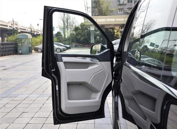 凯路威 2019款 2.0TSI 四驱豪华版 7座 车厢座椅   前门板