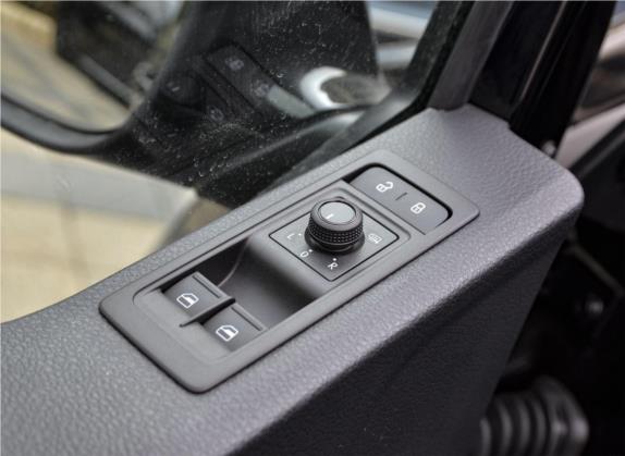 凯路威 2019款 2.0TSI 四驱豪华版 7座 车厢座椅   门窗控制