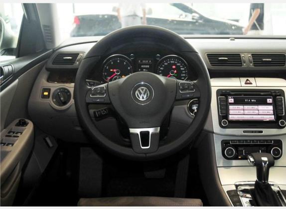Passat 2011款 2.0T旅行版 豪华型 中控类   驾驶位