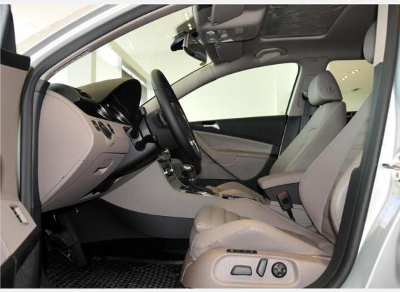 Passat 2011款 2.0T旅行版 豪华型 车厢座椅   前排空间
