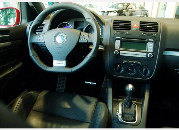 高尔夫(进口) 2006款 GTI 2.0T 三门版 中控类   驾驶位