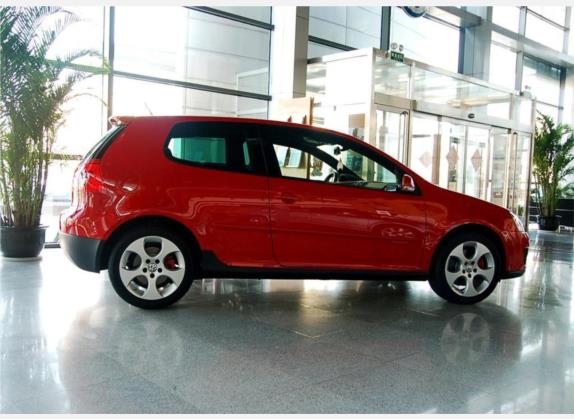 高尔夫(进口) 2006款 GTI 2.0T 三门版 外观   正侧
