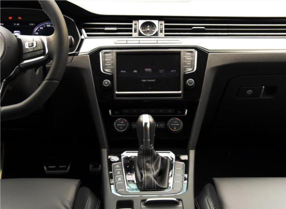 蔚揽 2016款 380TSI 两驱R-line版 中控类   中控台