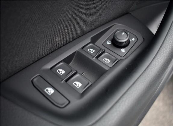 蔚揽 2017款 280TSI 两驱舒行版 车厢座椅   门窗控制