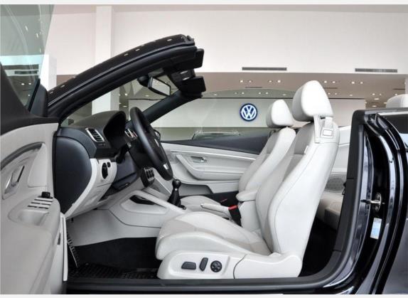 大众Eos 2008款 2.0TSI 6MT 车厢座椅   前排空间