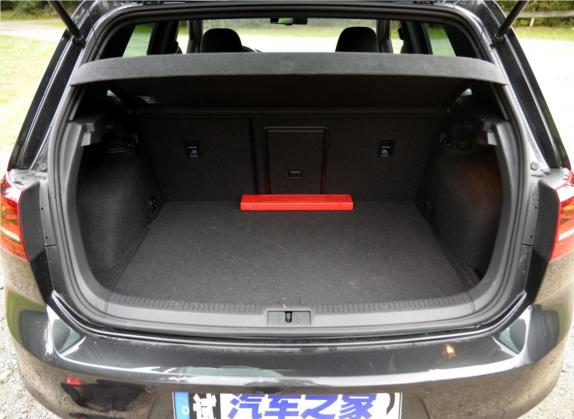 高尔夫新能源(进口) 2015款 GTE 车厢座椅   后备厢