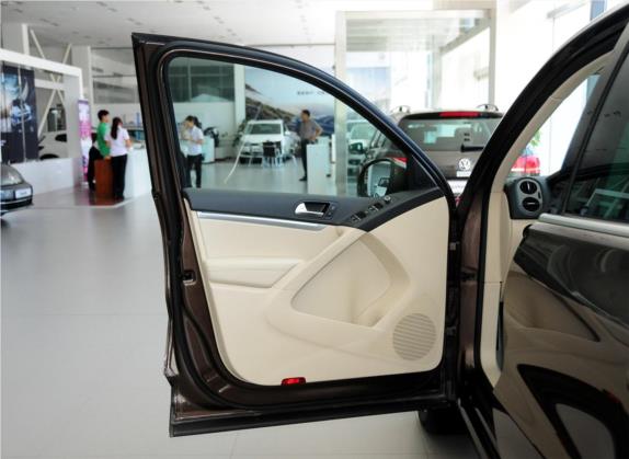 Tiguan 2012款 2.0TDI 豪华版 车厢座椅   前门板