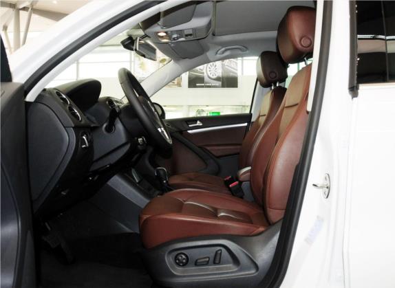 Tiguan 2012款 2.0TSI 豪华版 车厢座椅   前排空间