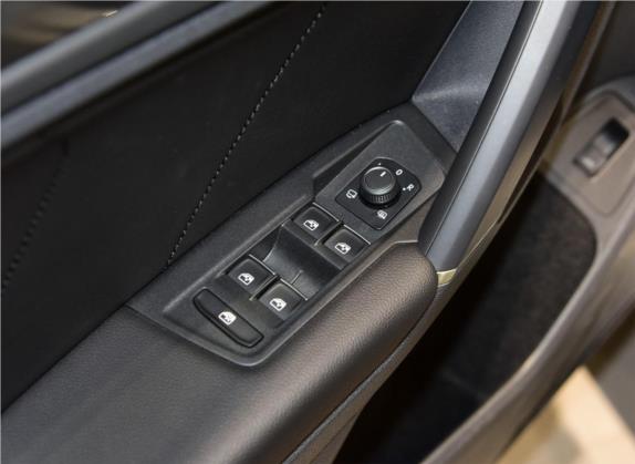 Tiguan 2017款 330TSI 四驱高配型 车厢座椅   门窗控制