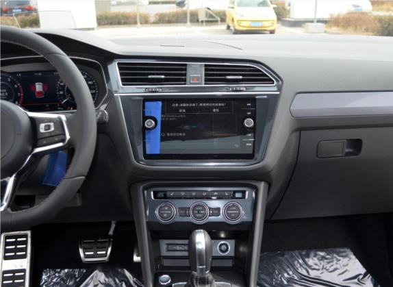 Tiguan 2018款 380TSI 四驱R-Line 中控类   中控台