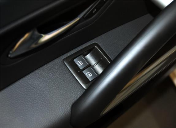 尚酷 2013款 2.0TSI 百万里程版 车厢座椅   门窗控制