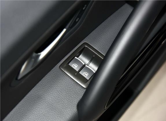 尚酷 2015款  R 2.0TSI 车厢座椅   门窗控制