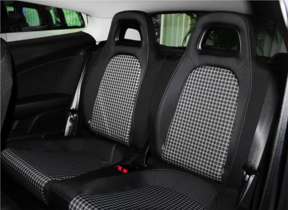 尚酷 2015款 1.4TSI 舒适版 车厢座椅   后排空间