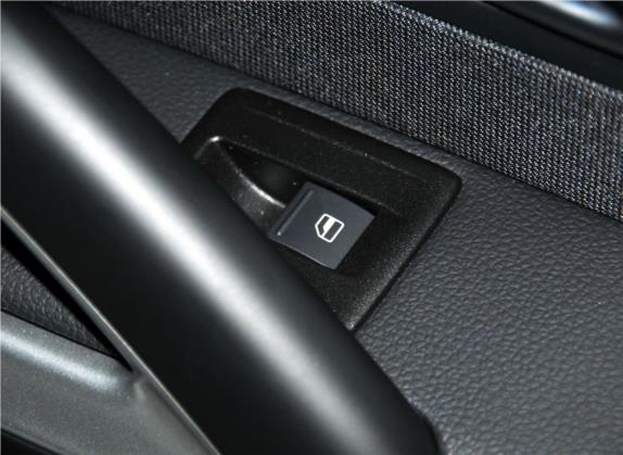 尚酷 2015款 1.4TSI 舒适版 车厢座椅   门窗控制