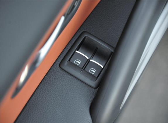 尚酷 2015款 2.0TSI 豪华版 车厢座椅   门窗控制
