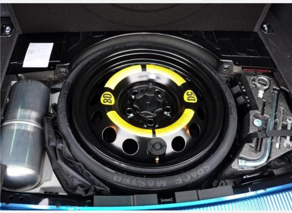 途锐 2009款 3.0T 柴油顶配型 其他细节类   备胎
