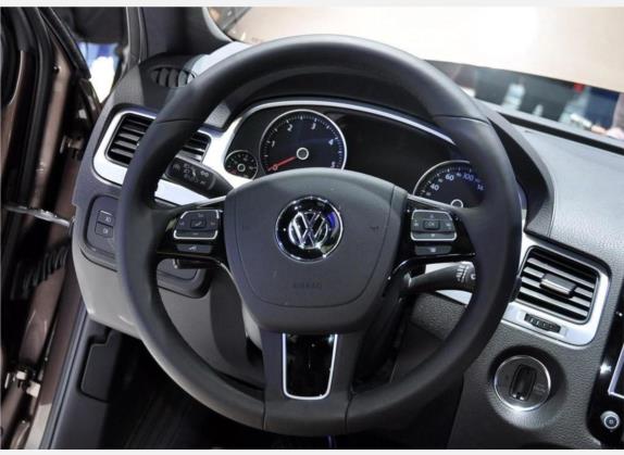途锐 2011款 3.0TDI 柴油豪华型 中控类   驾驶位
