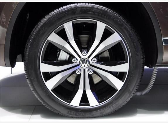 途锐 2011款 3.0TDI 柴油豪华型 其他细节类   前轮