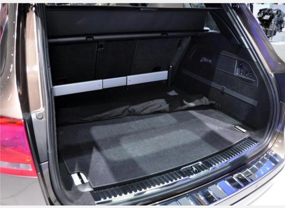 途锐 2011款 3.0TDI 柴油豪华型 车厢座椅   后备厢