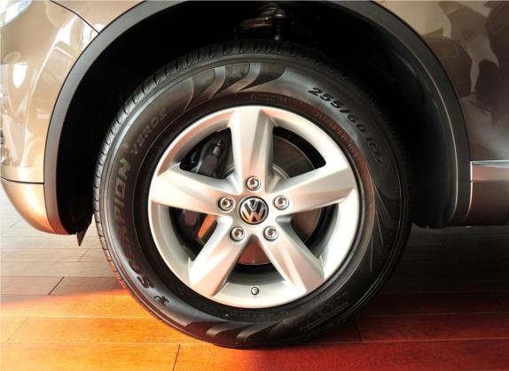 途锐 2011款 3.0TSI 高配型 其他细节类   前轮