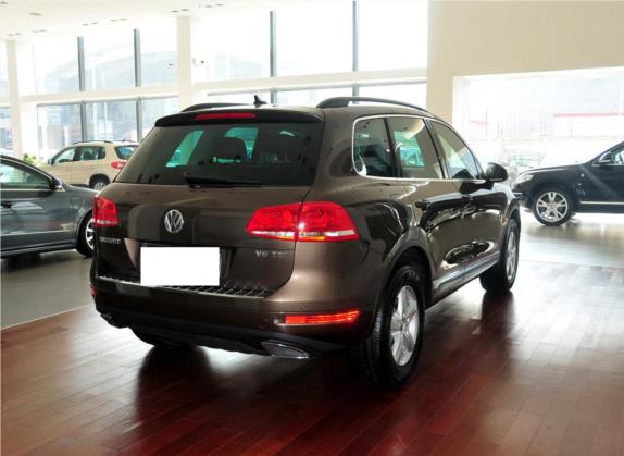 途锐 2011款 3.0TSI 高配型 外观   斜后