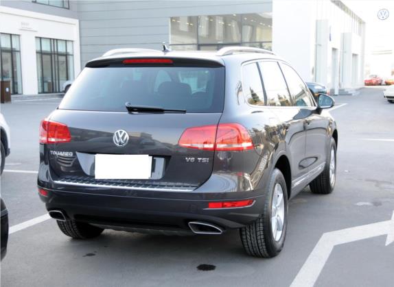 途锐 2011款 3.0TSI 豪华型 外观   斜后