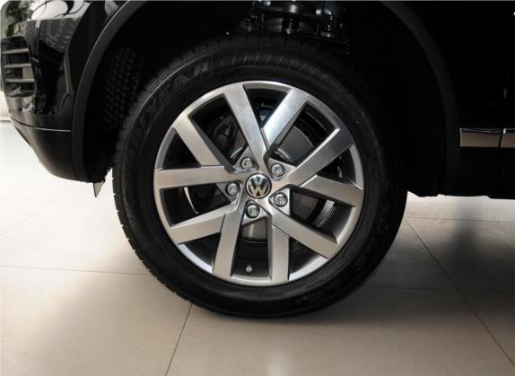 途锐 2013款 3.0TSI X 十周年限量版 其他细节类   前轮