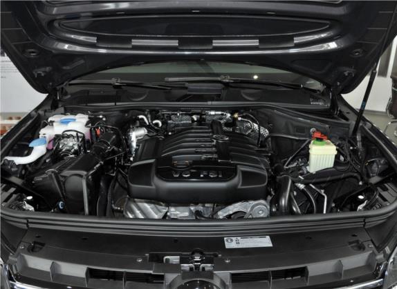 途锐 2013款 3.6L 越野增强高配型 其他细节类   发动机舱
