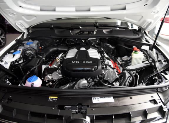 途锐 2015款 3.0TSI 耀锐限量版 其他细节类   发动机舱