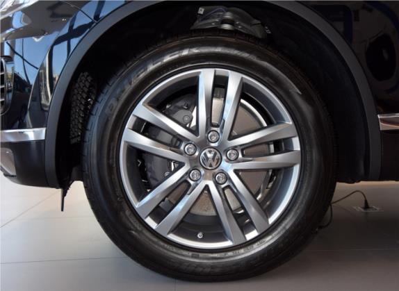 途锐 2016款 3.0TSI 高配型 其他细节类   前轮