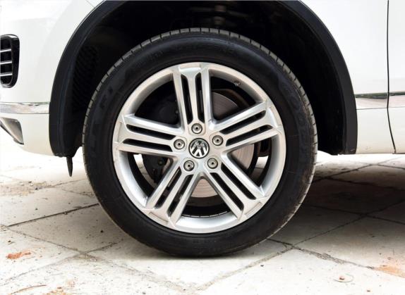 途锐 2016款 3.0TSI R-Line 其他细节类   前轮