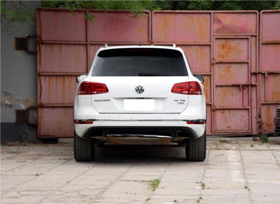 途锐 2016款 3.0TSI R-Line 外观   正后