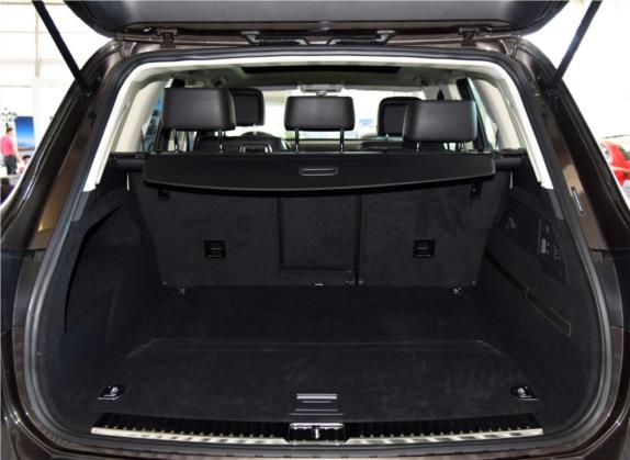 途锐 2017款 3.0TSI 拓野型 车厢座椅   后备厢