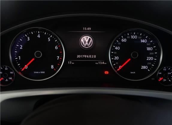 途锐 2017款 3.0TSI R-Line攀峰型 中控类   仪表盘