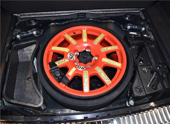 途锐 2018款 3.0TSI 荣耀典藏版 其他细节类   备胎